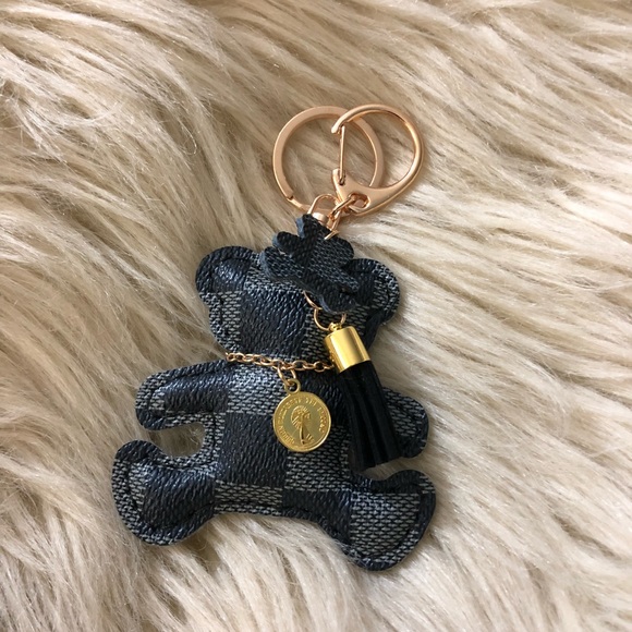 Pawsitively Posh Accessories - {LOUIS} adorable Bear checkered key chains